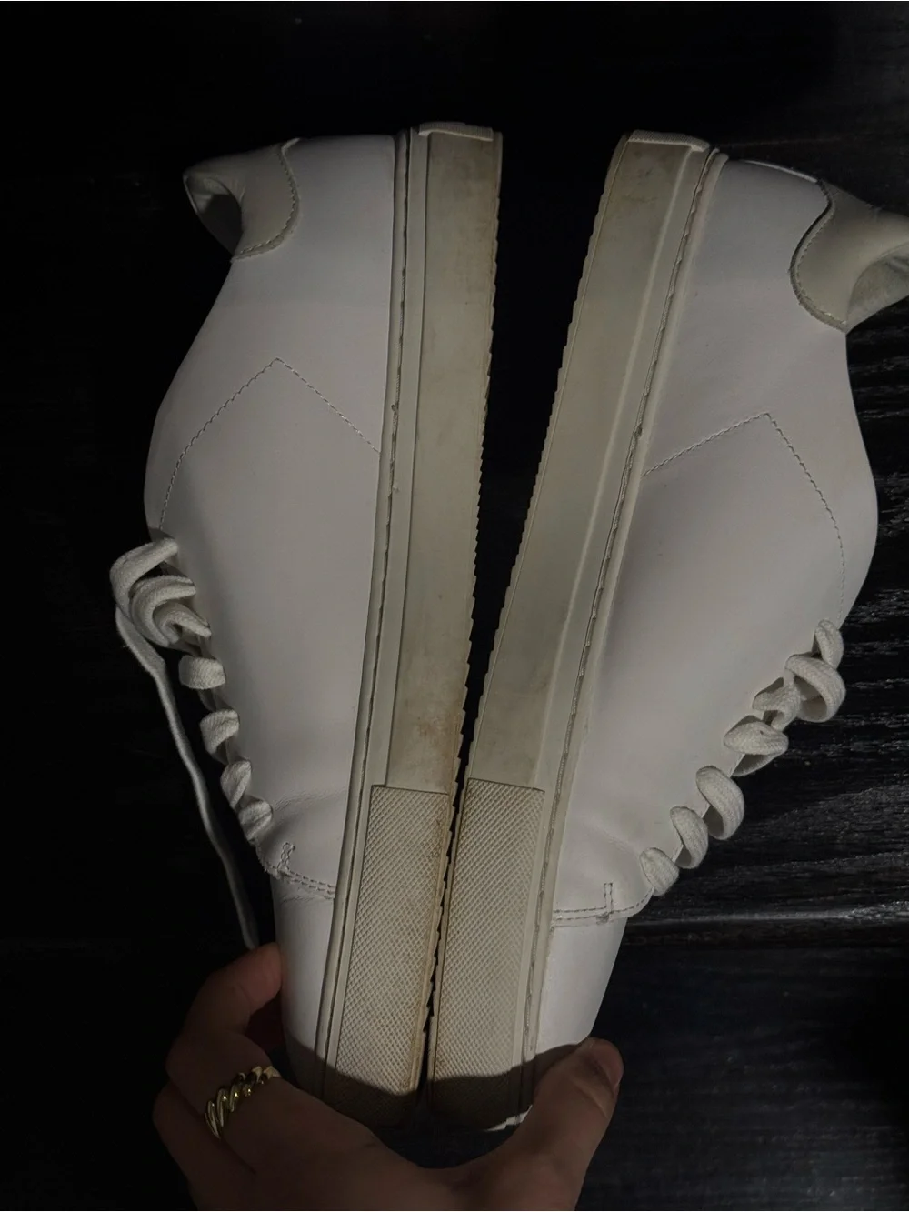 Axel Arigato White Leather Low-Top Sneakers with Embroidered logo